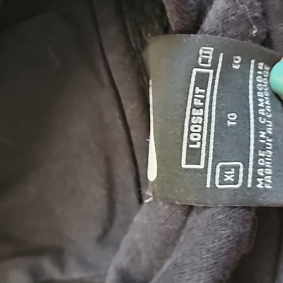 Nike sweatshirt - Picture 2 of 2